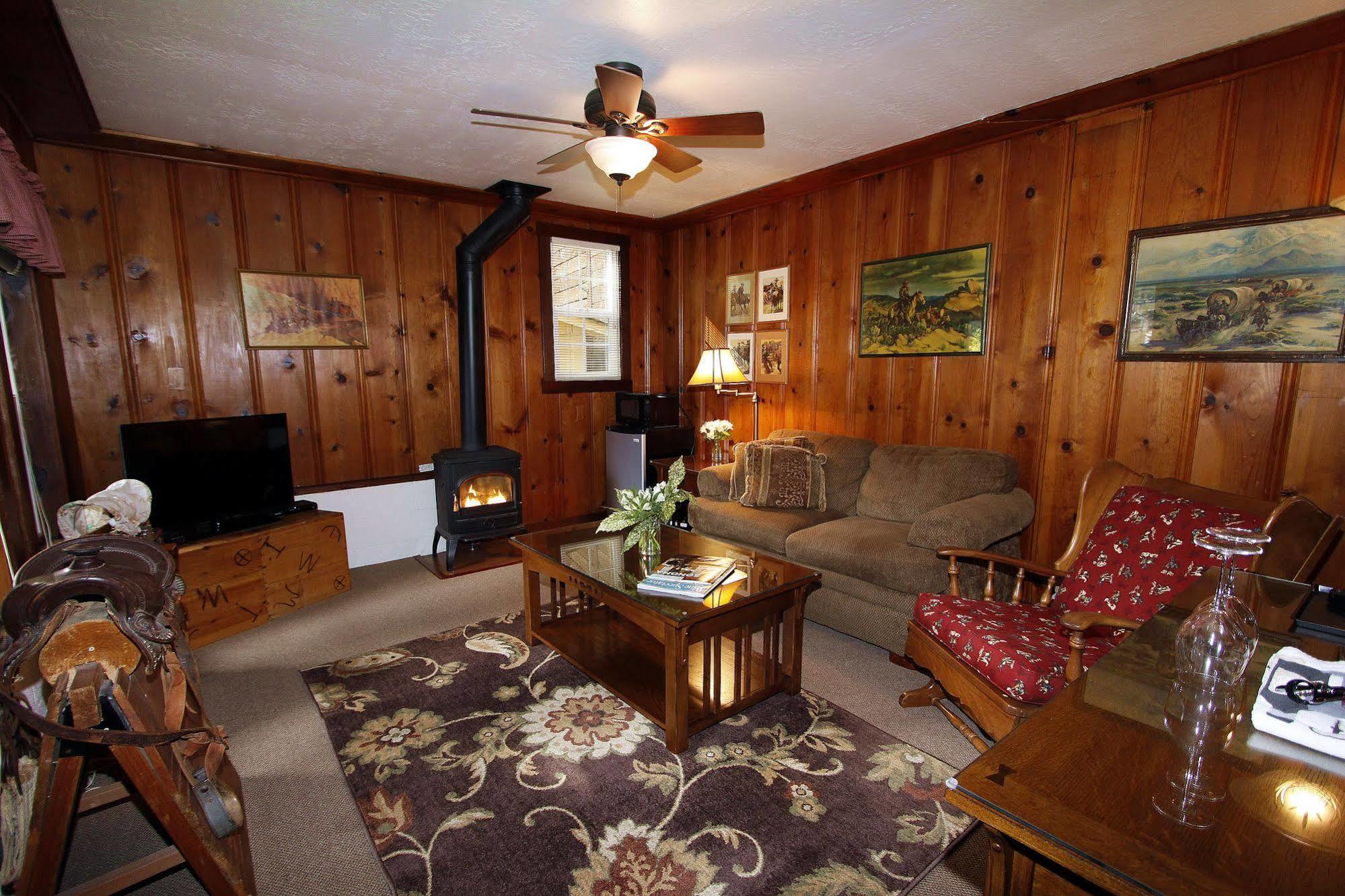 Fern Grove Cottages Guerneville Extérieur photo