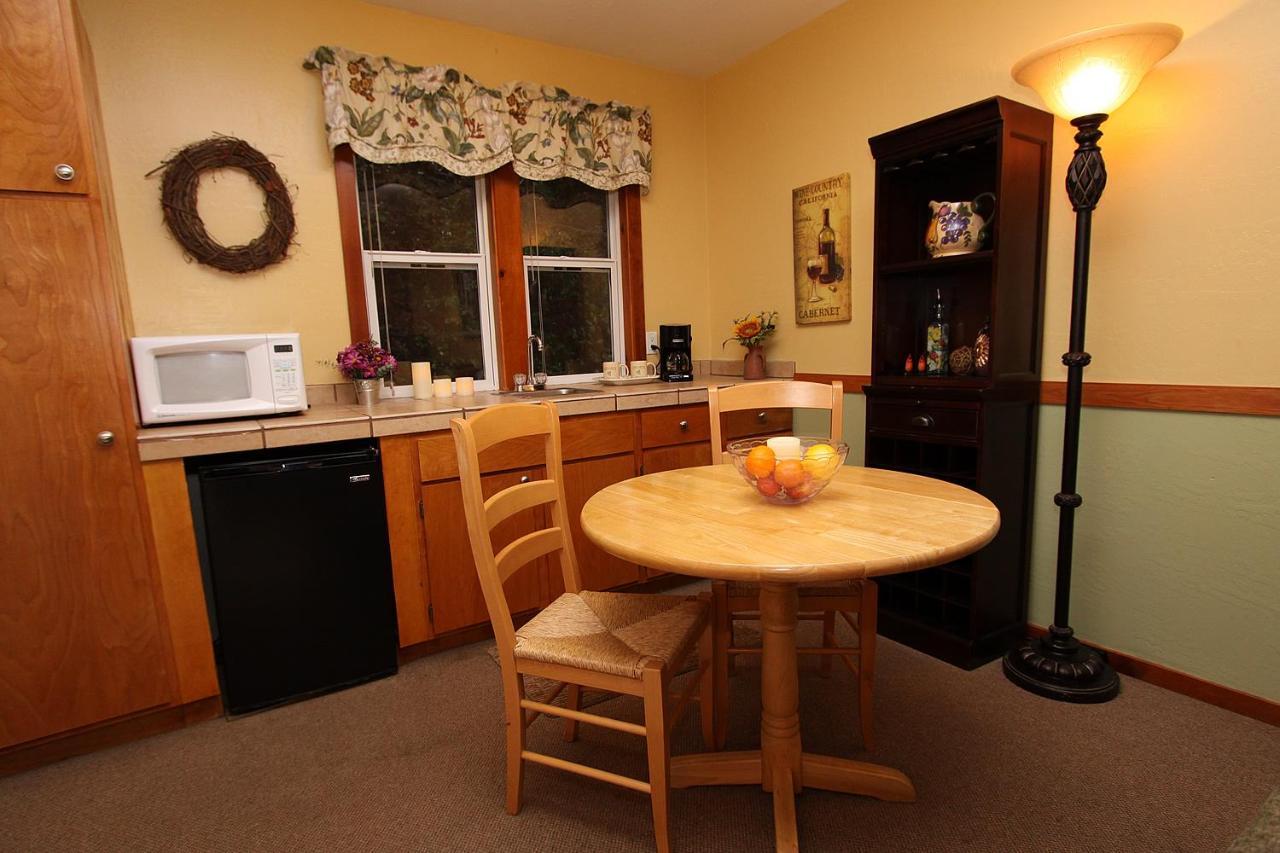 Fern Grove Cottages Guerneville Extérieur photo